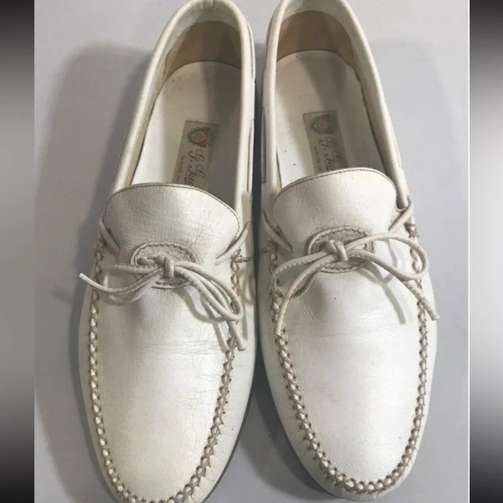 Men’s Gucci Vintage White Leather Slip On Loafers Size 41.5
